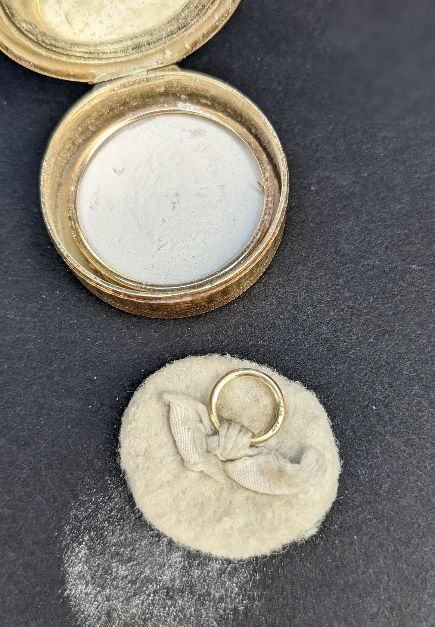 14kt Art Deco Tiffany and Co mirrored compact, locket on a ring