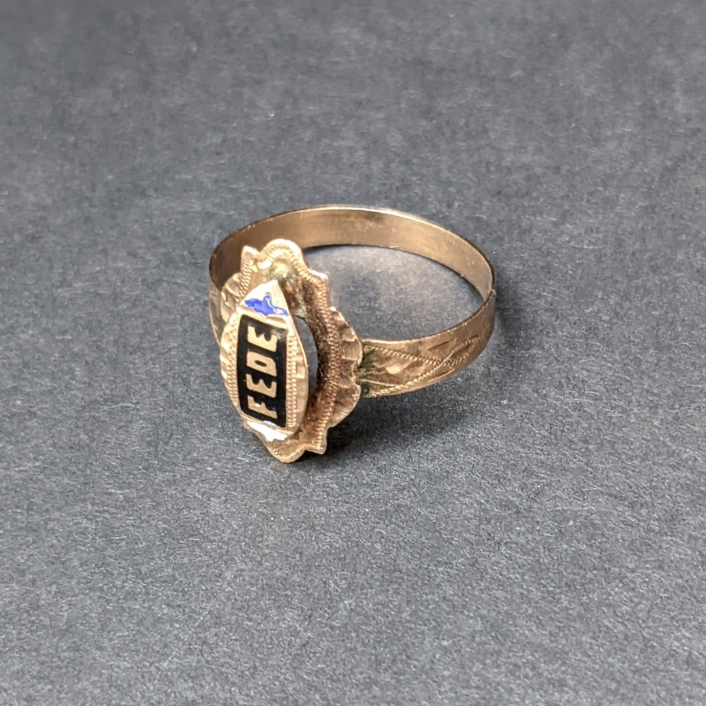 Fede ring 9k English