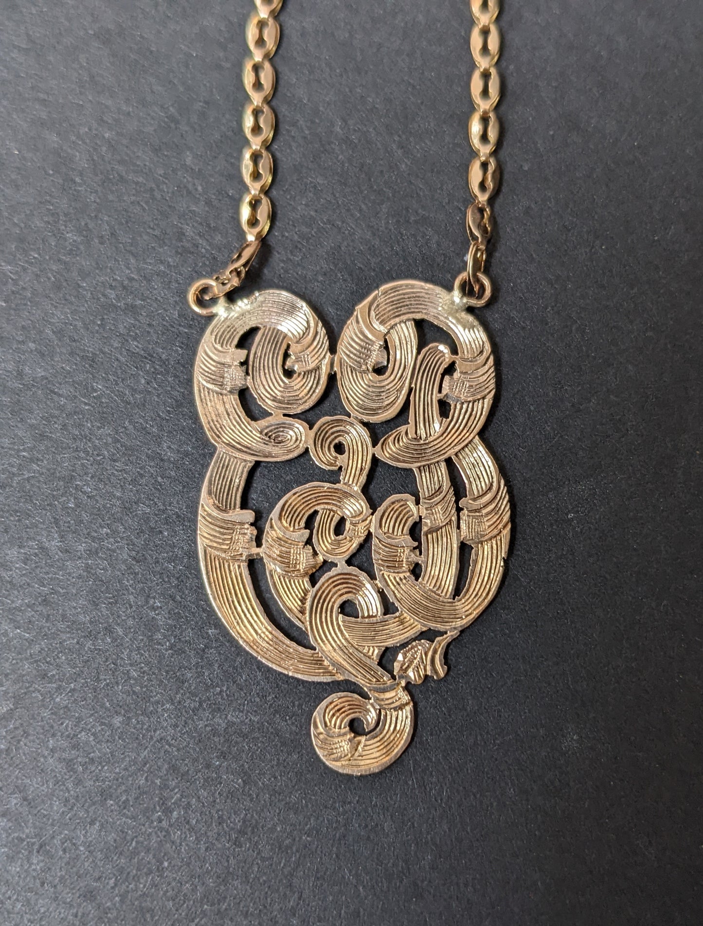 14k engraved monogram necklace