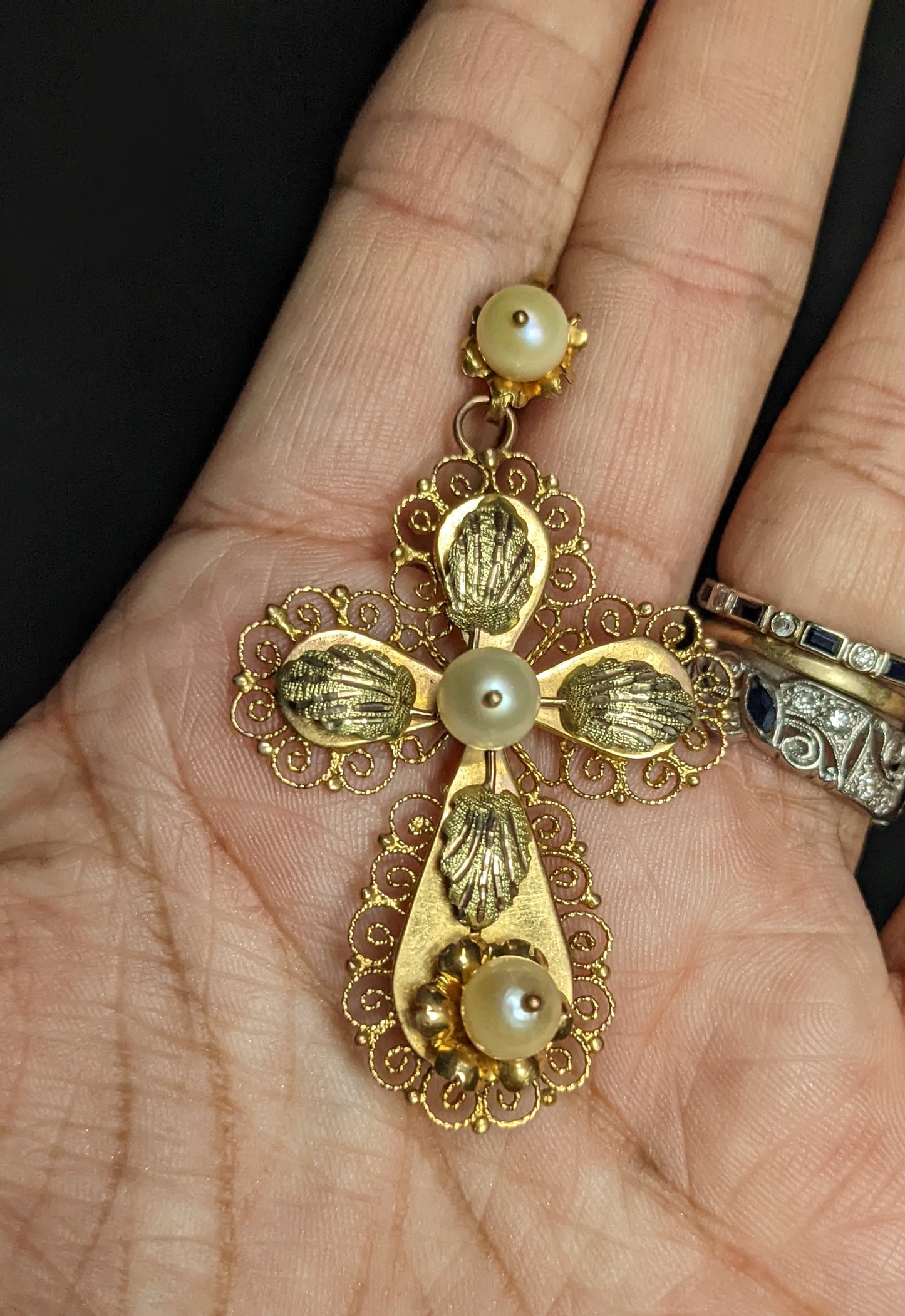 Large Iberian pearl and gold Cross