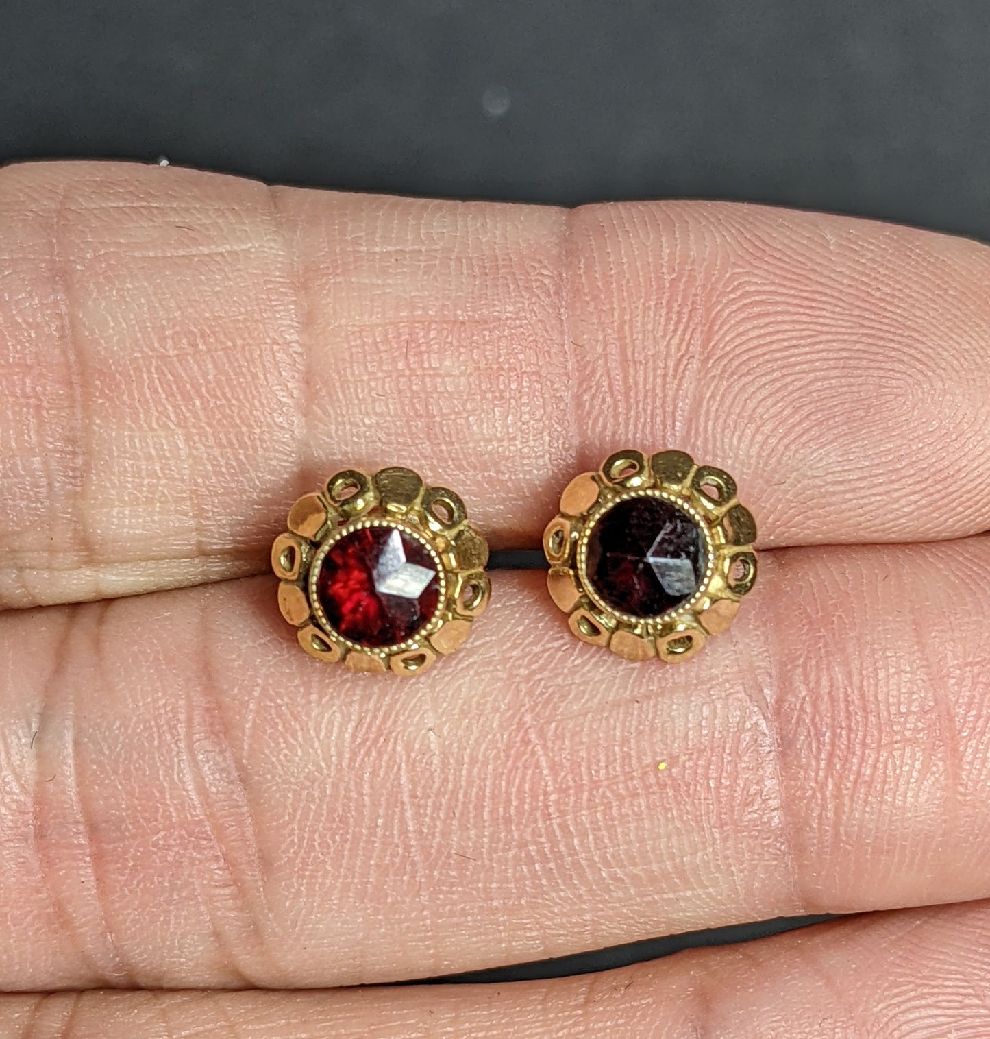 Dutch 14k garnet stud earrings