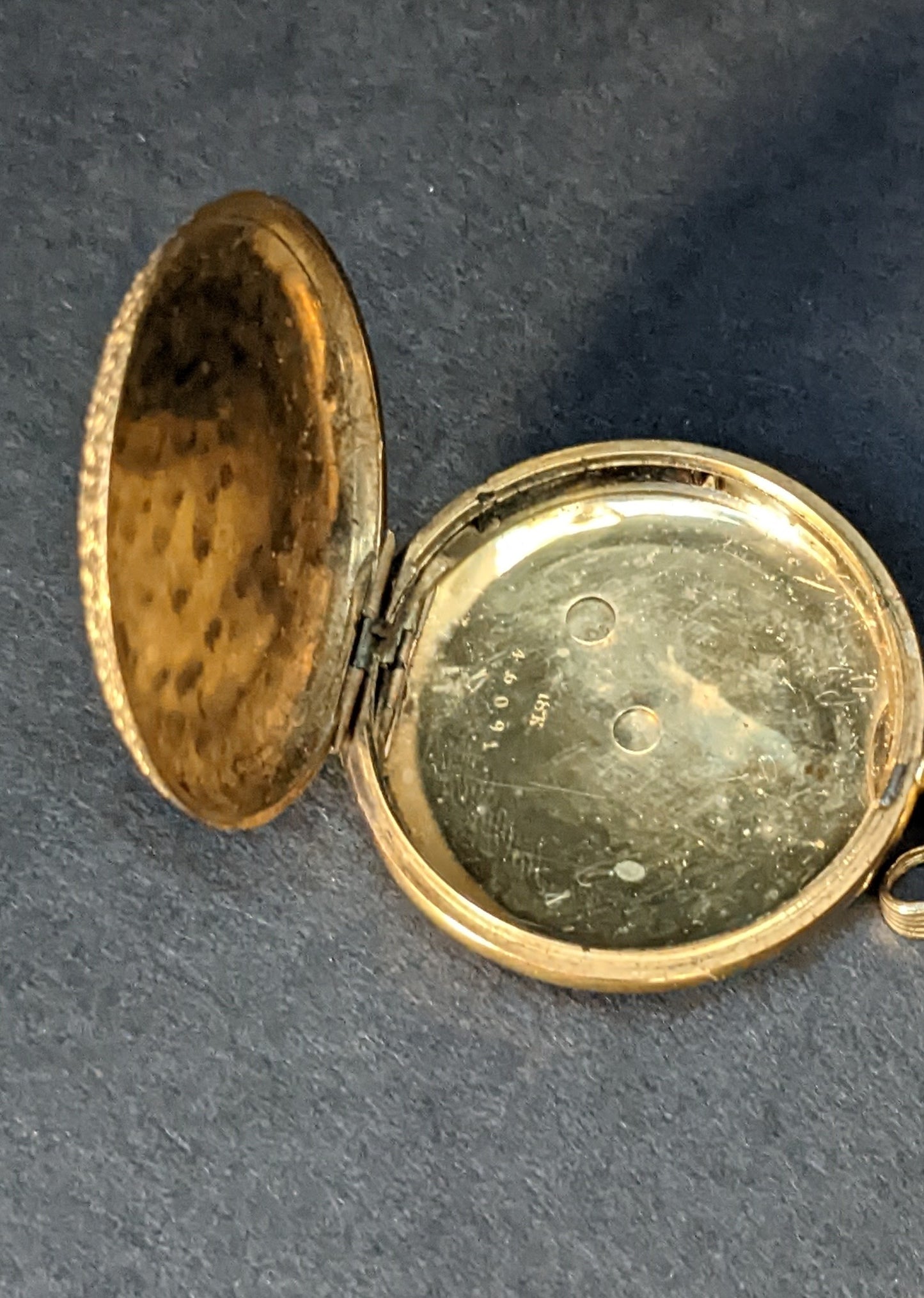 18k yellow gold and diamond pocket watch case