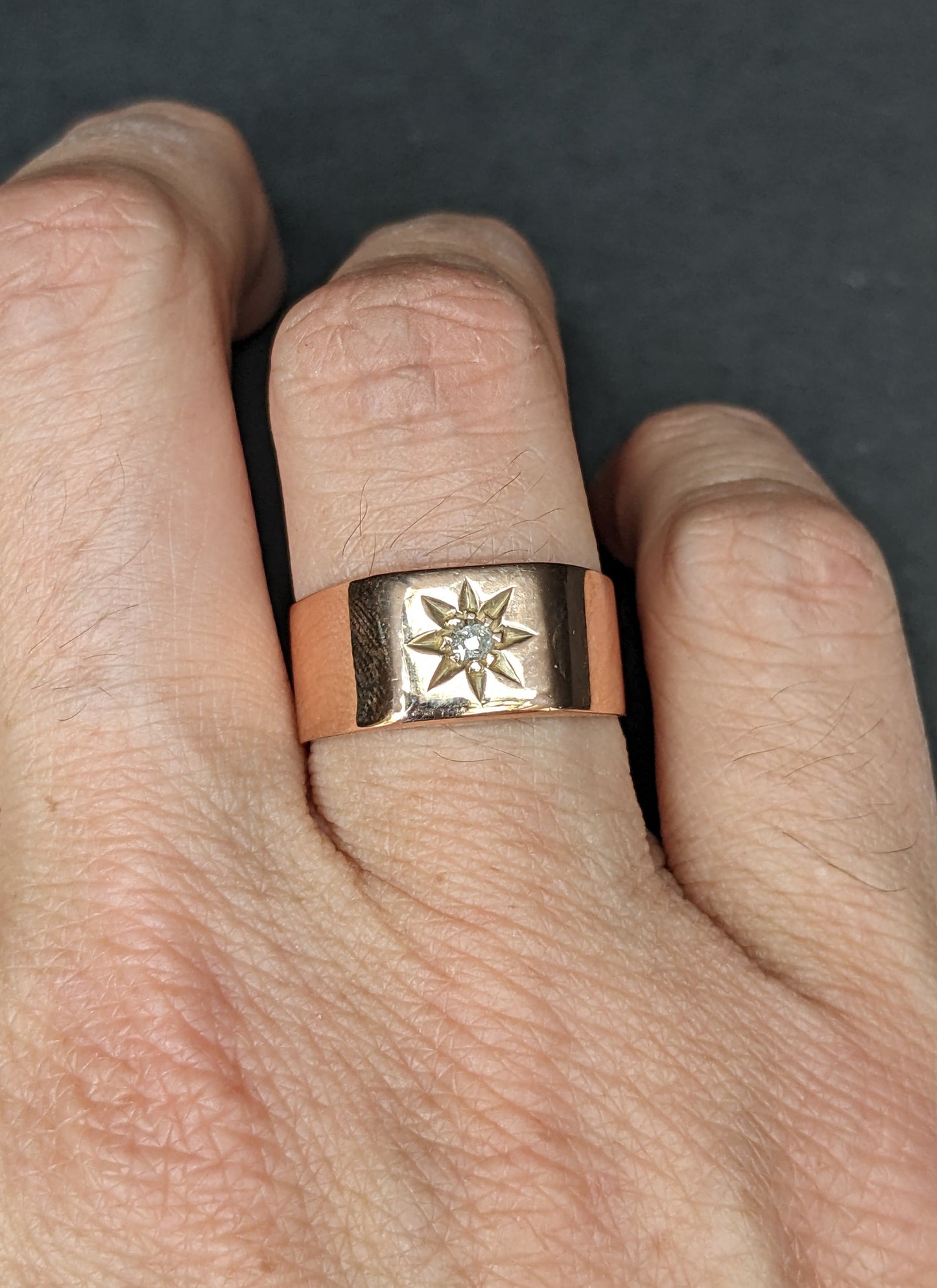 9K Cigar Band Rose Gold with diamond, markings