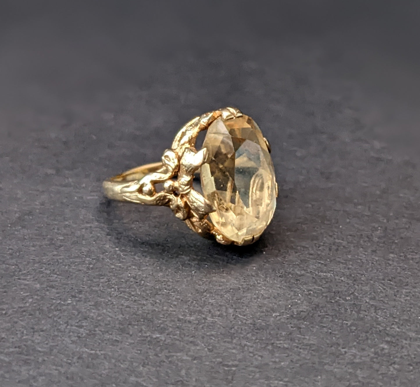 Floral gold mounting citrine ring