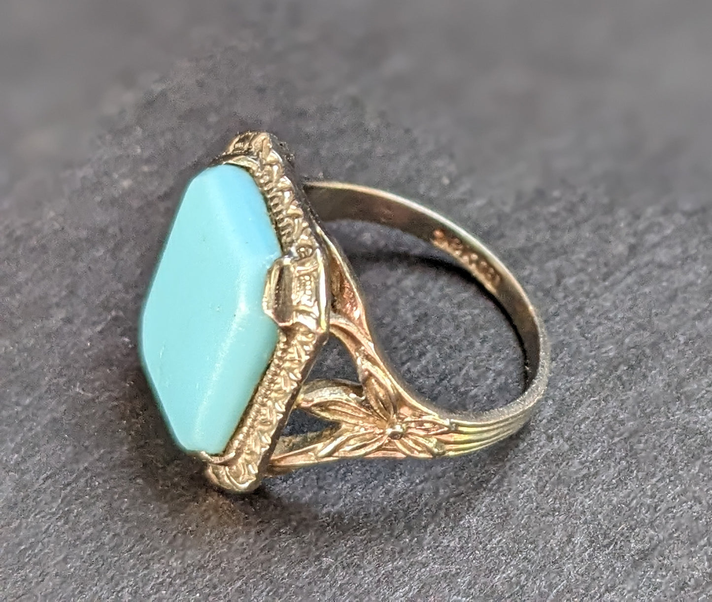 18Kt White gold filigree with Persian Turquoise rectangle ring