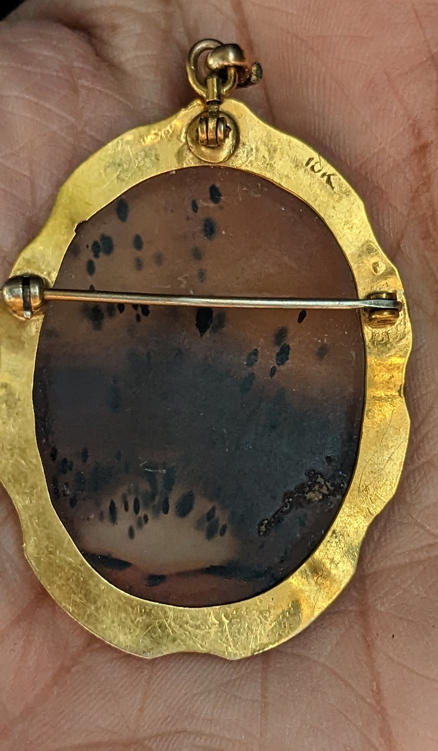 10Kt Agate Brooch and Pendant