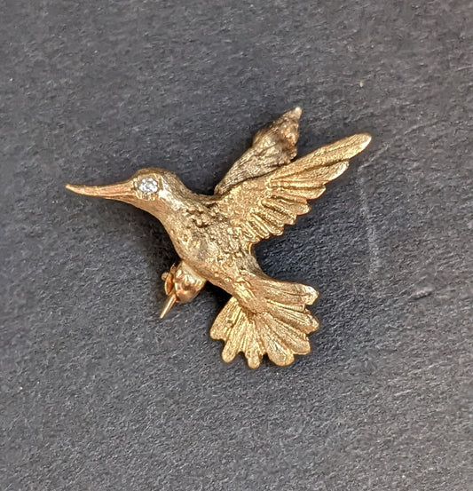 14Kt Hummingbird Brooch with Diamond Eye