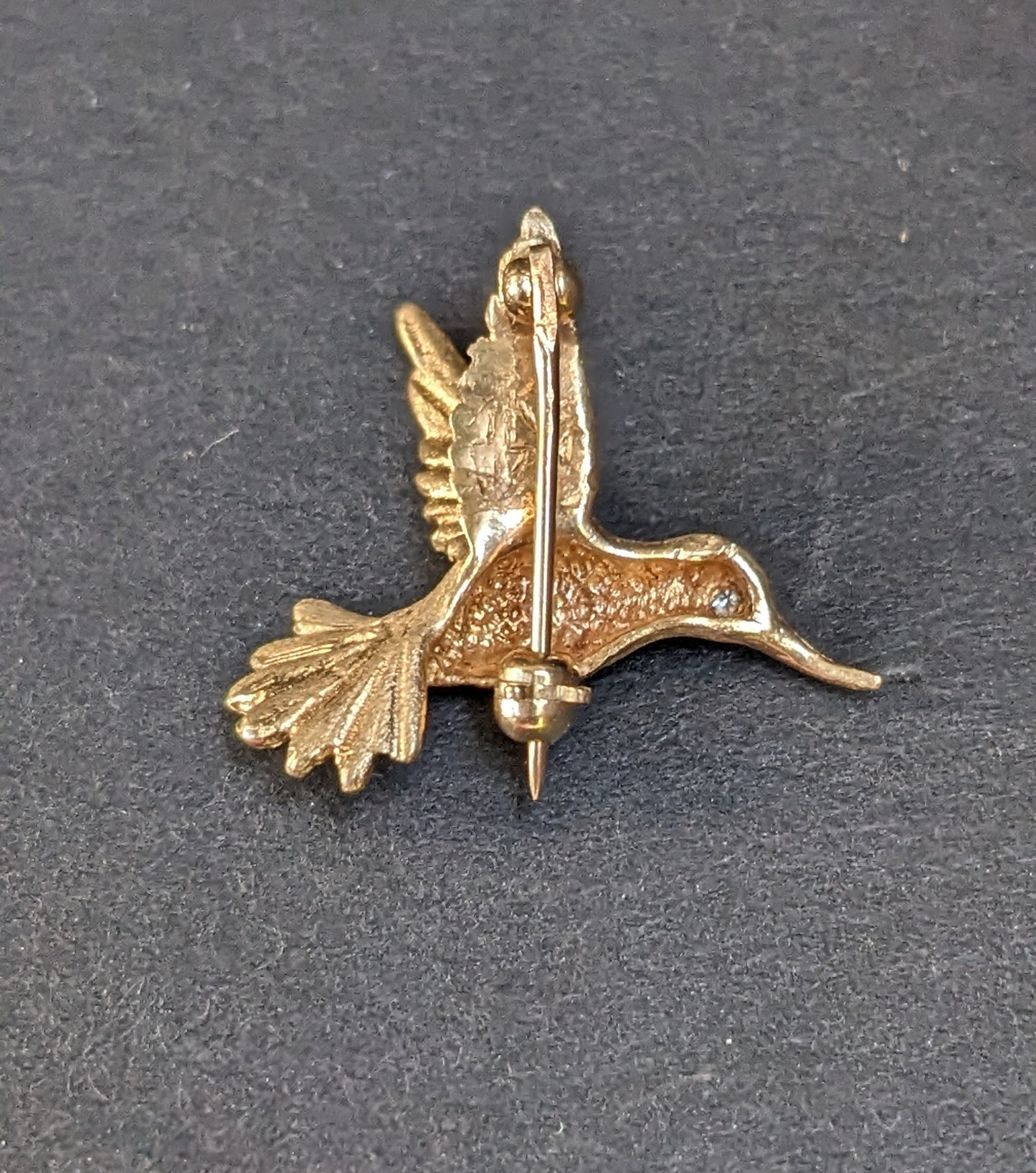 14Kt Hummingbird Brooch with Diamond Eye