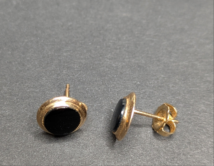 14k Bezel Set Onyx Earring