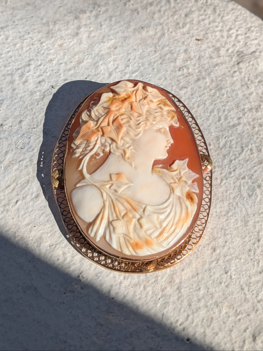 Greek Revival Large Conch Shell Cameo Brooch/Pendant