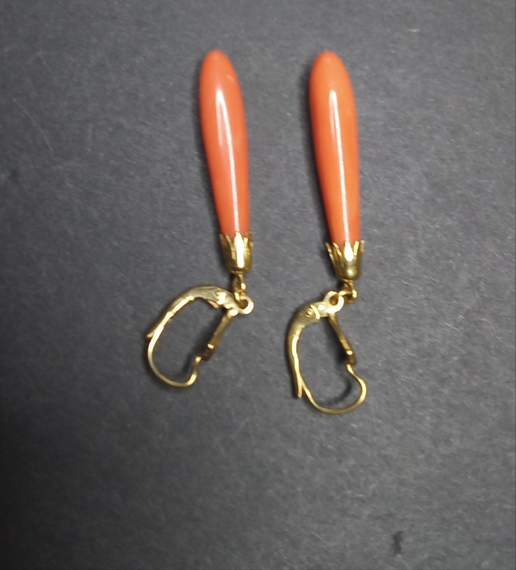 Early Victorian Gold and Coral Dangle Earrings