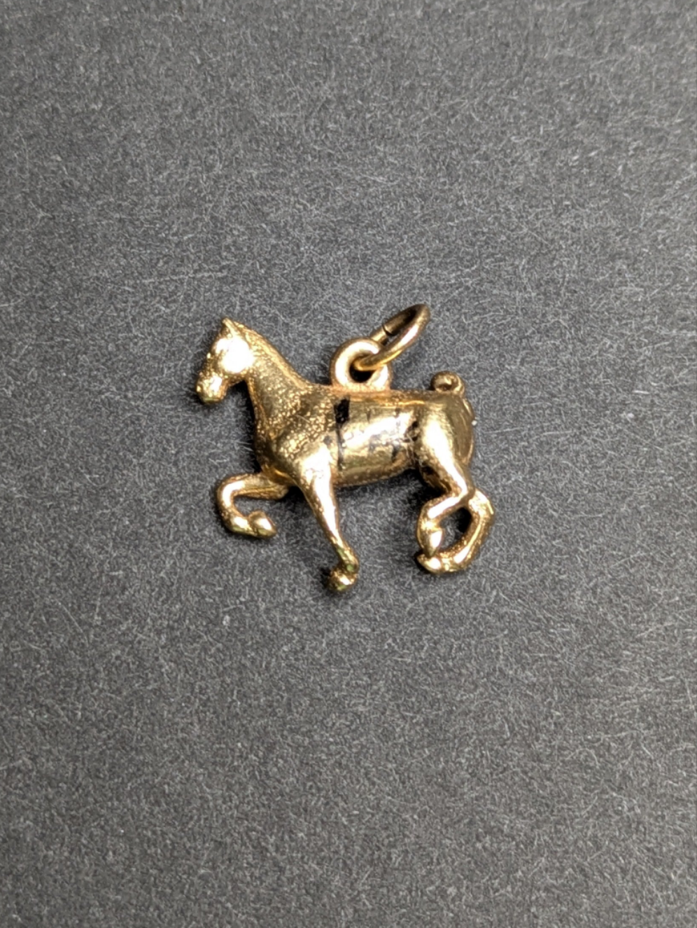 14kt Prancing Horse Charm
