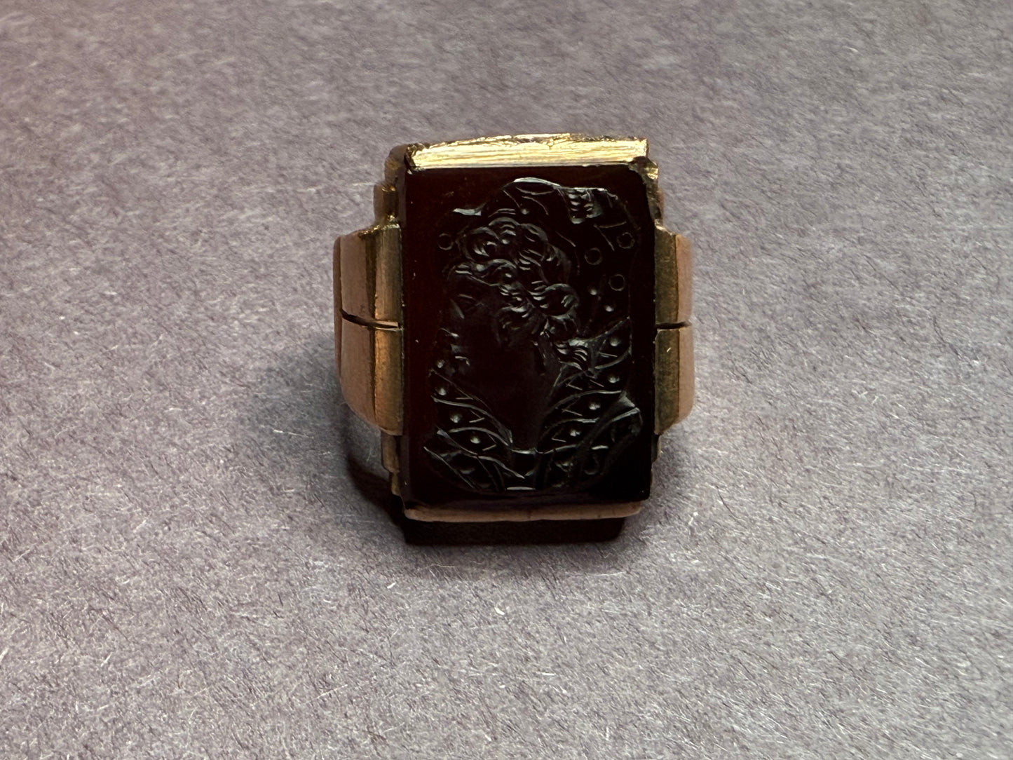 10k 1930s Carnelian Female Cameo