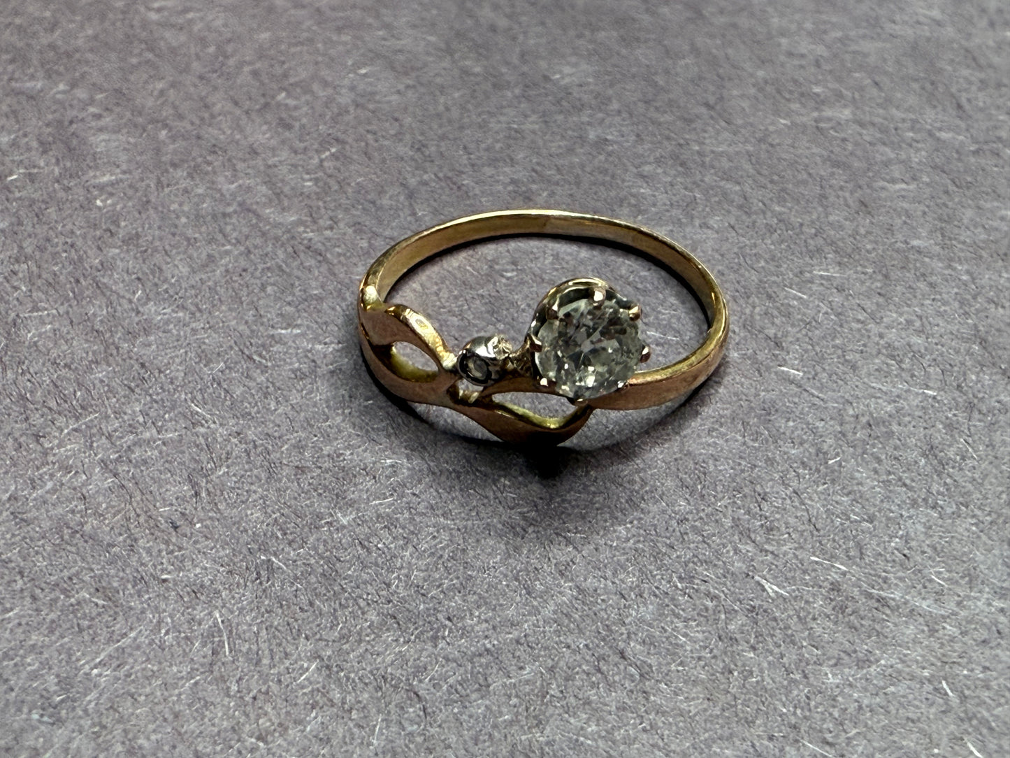 18kt Art Nouveau Old Mine Cut Diamond Ring