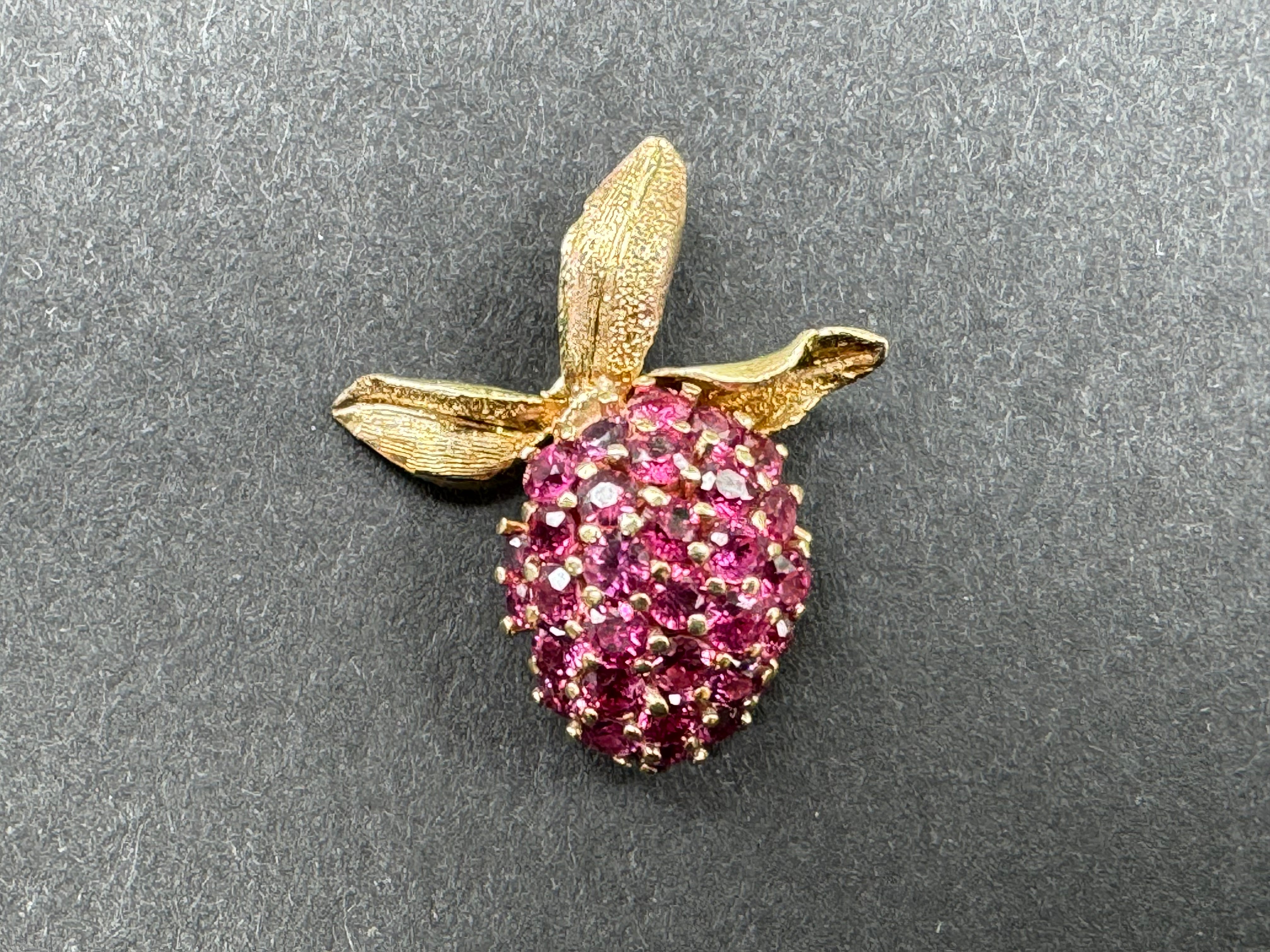 14k Ruby Raspberry Pendant – Hummingbird Vintage