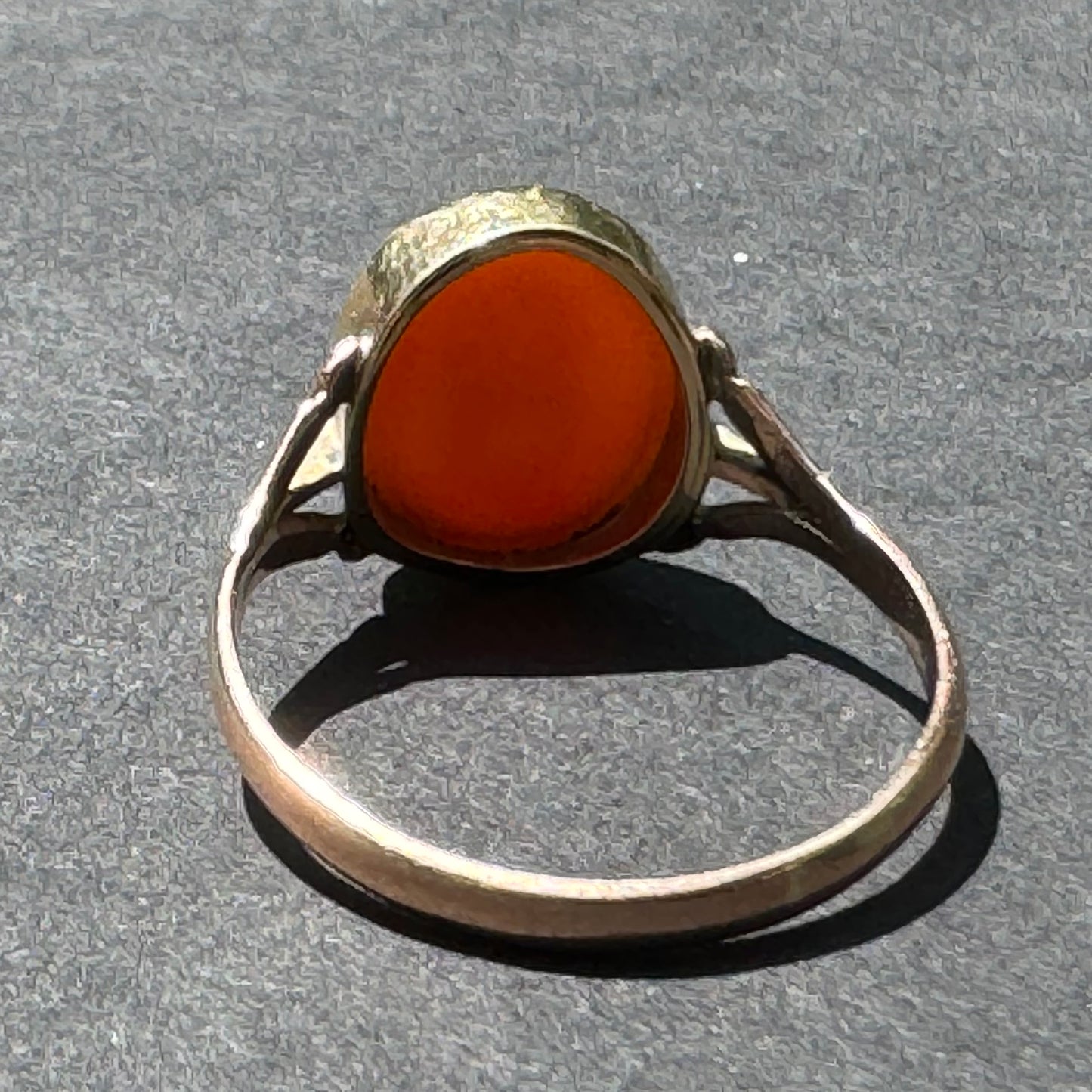 1920 9k English Carnelian Ring