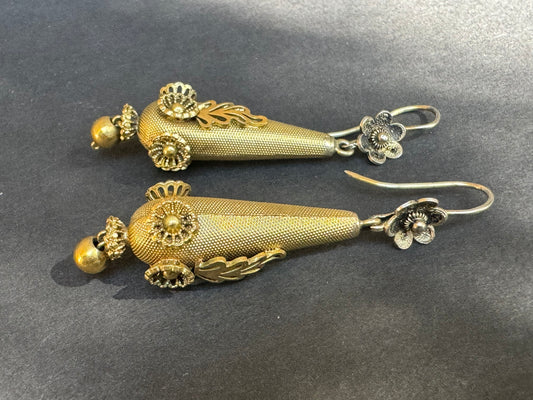 Vintage 10k Long Filigree Flower Earrings