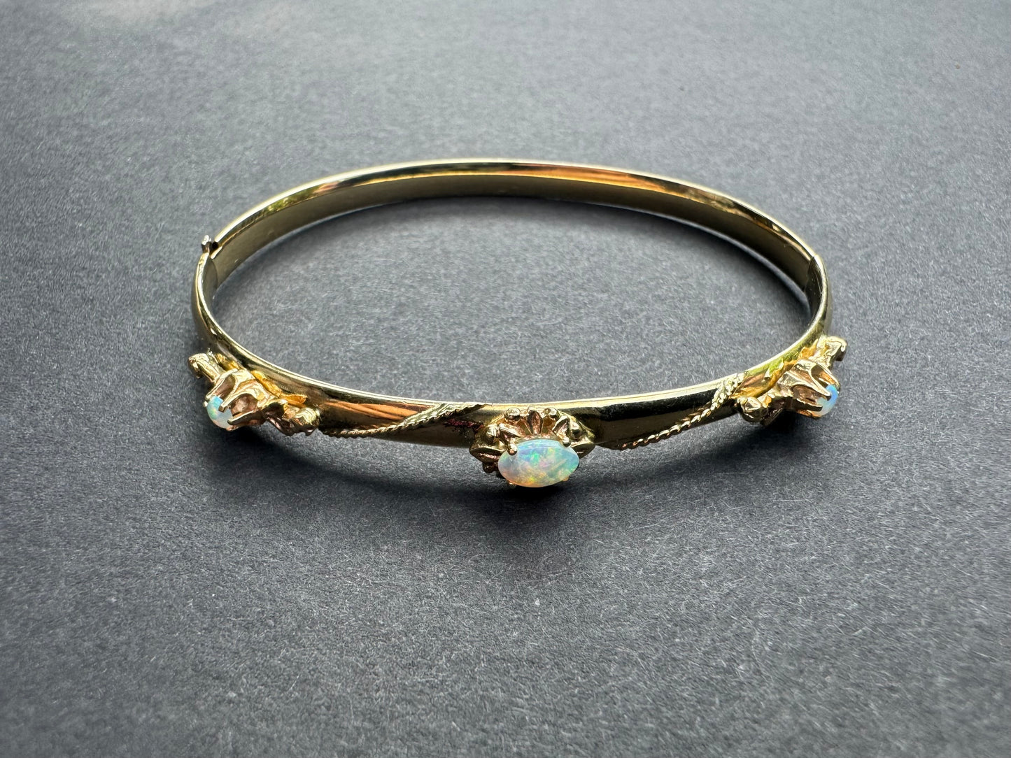 Vintage 14K Opal Bangle