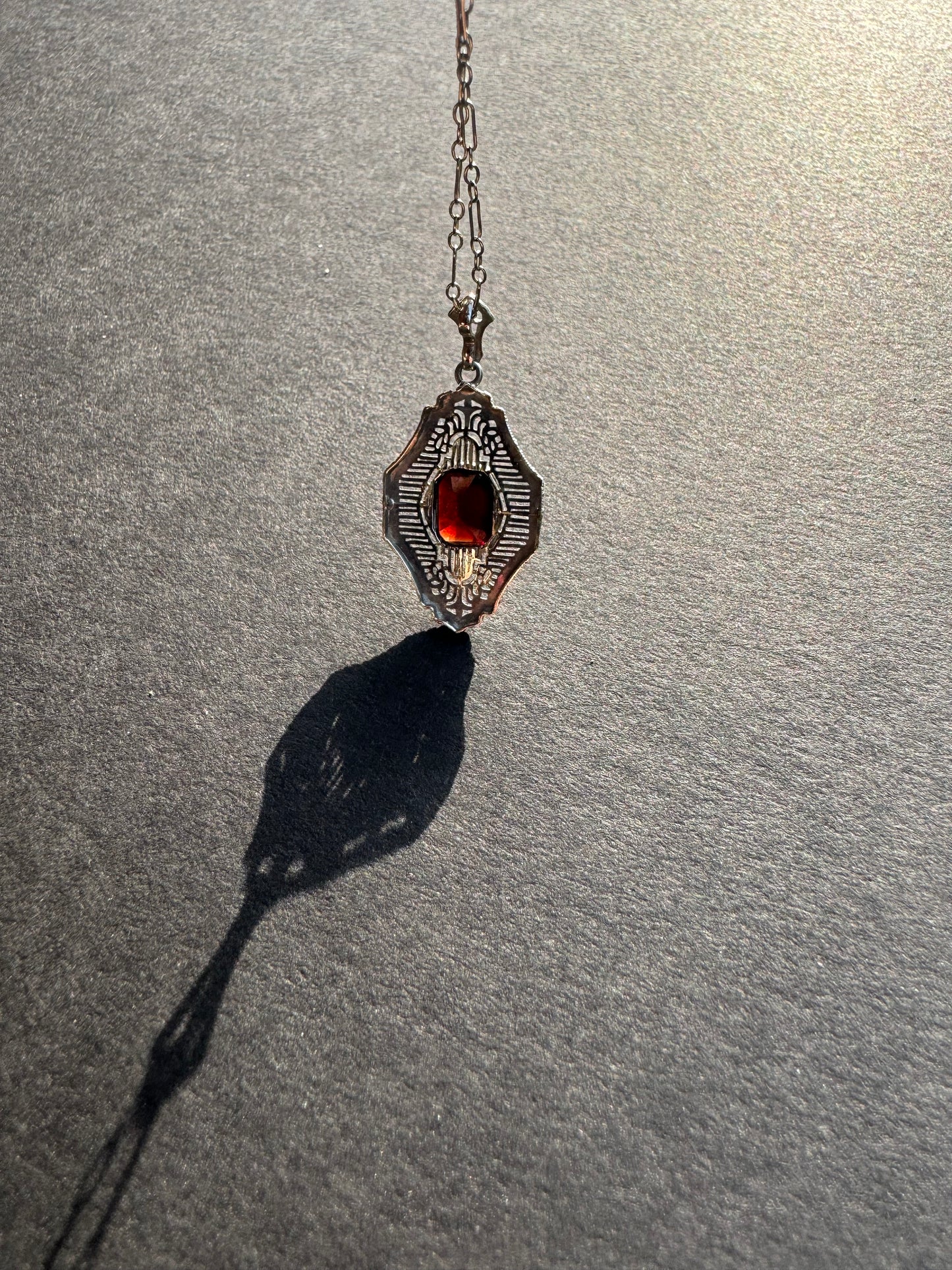 14K Edwardian Filigree Necklace with Garnet