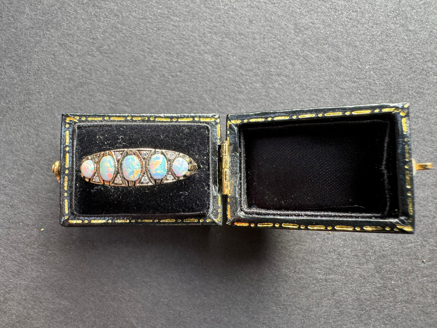 9k Edwardian 5 Stone Opal Ring