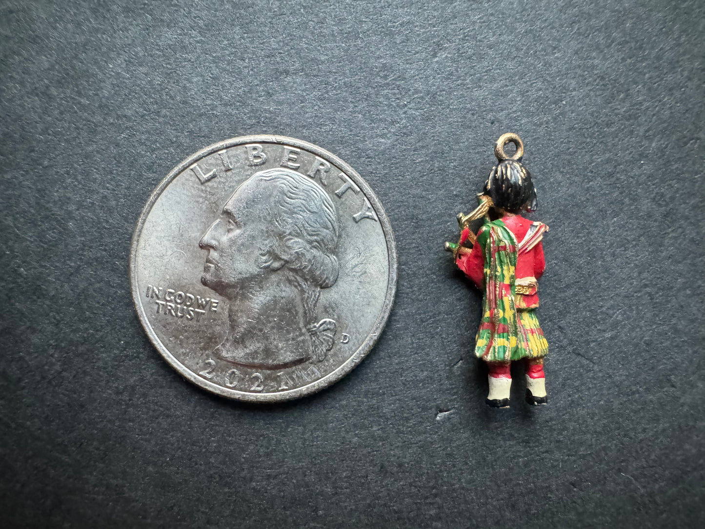 15K Colorful Enamel Bagpiper Charm