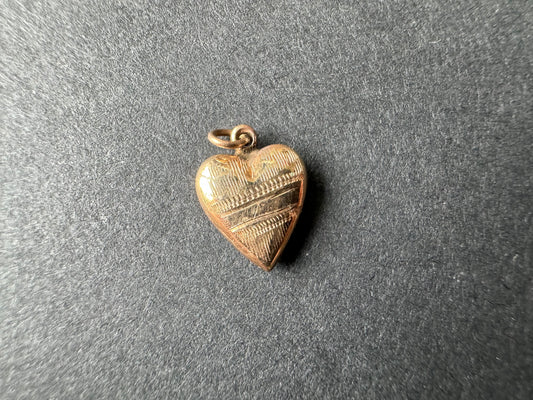 10k Tiny Engraved Heart Charm