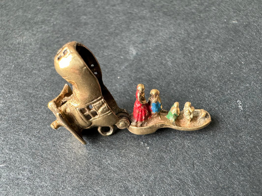 14k and Enamel Old Mother Hubbard Opening Shoe House Charm