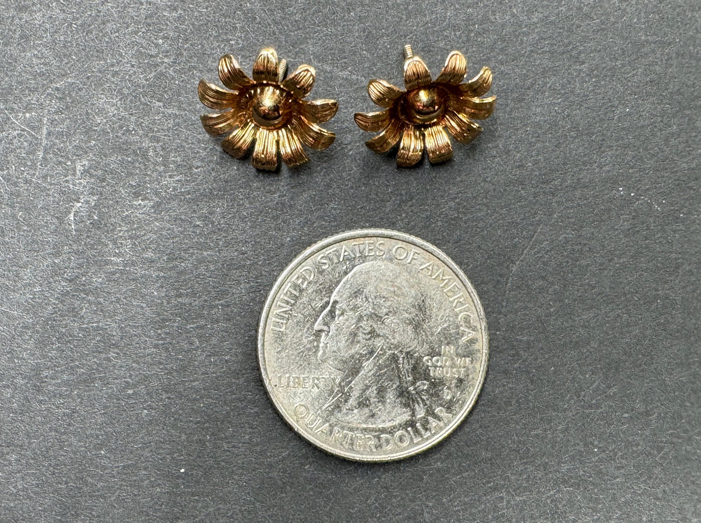 1930s Flower Earrings Screwbacks