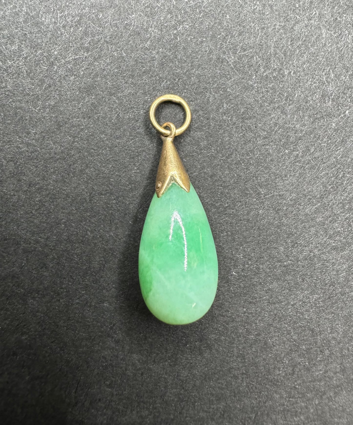 English 15k Peking Glass Pendant