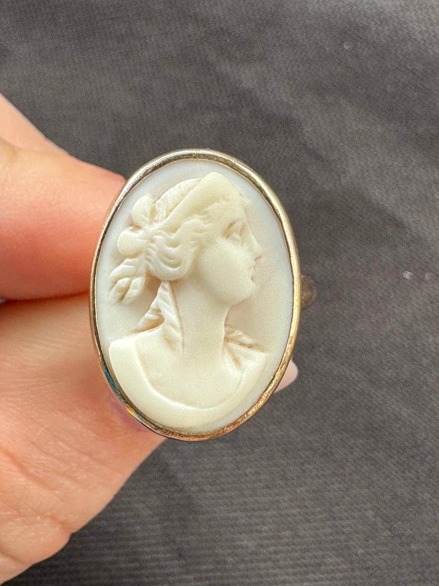 14k Cameo Ring