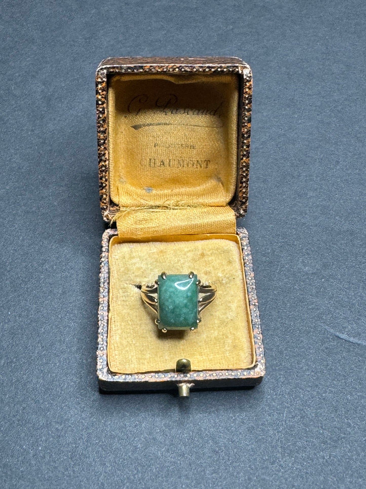 14k 1950s Jade Ring