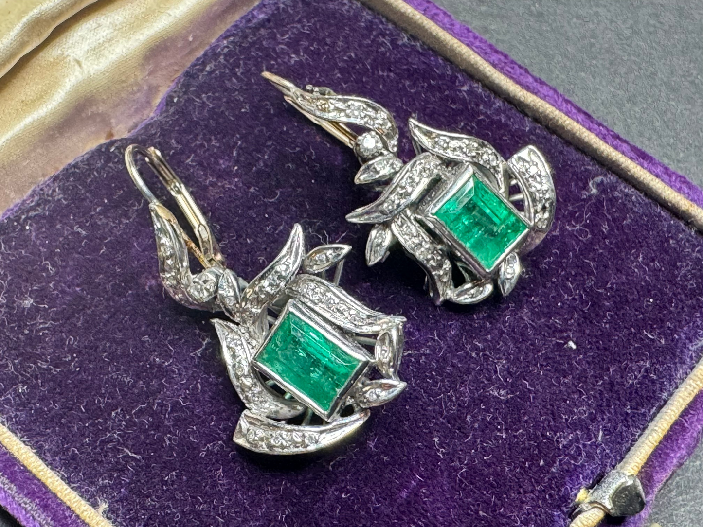 14k White Gold 1940s Emerald and Diamond Lever Back Earrings