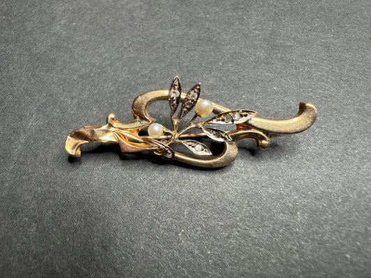 Art Nouveau Brooch with Seed Pearls