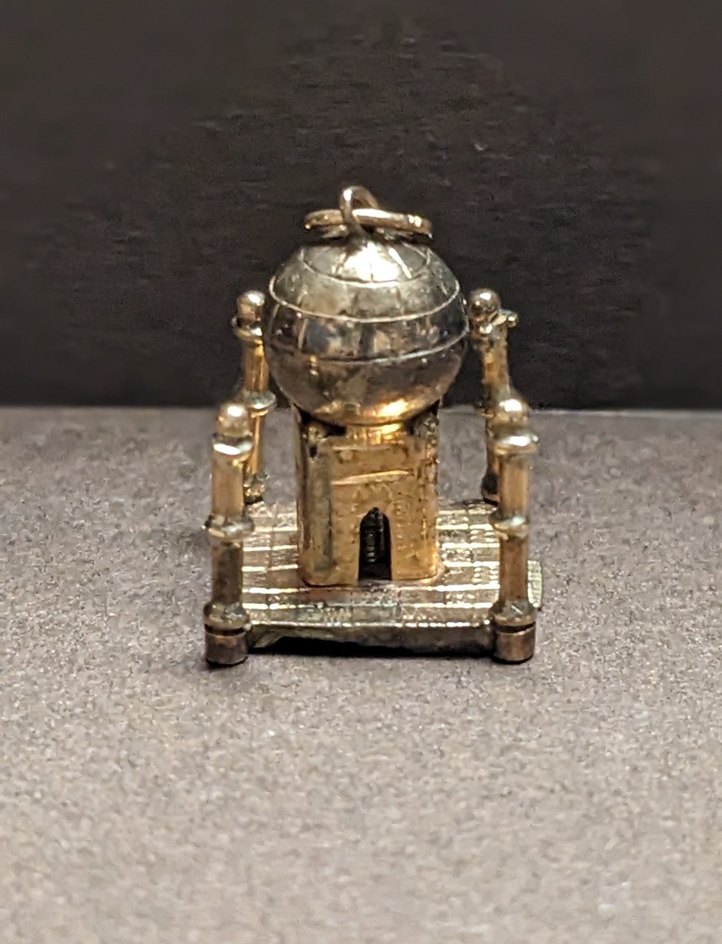 14k Taj Mahal Charm