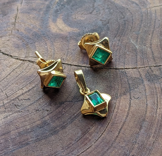 Emerald Gold Earrings