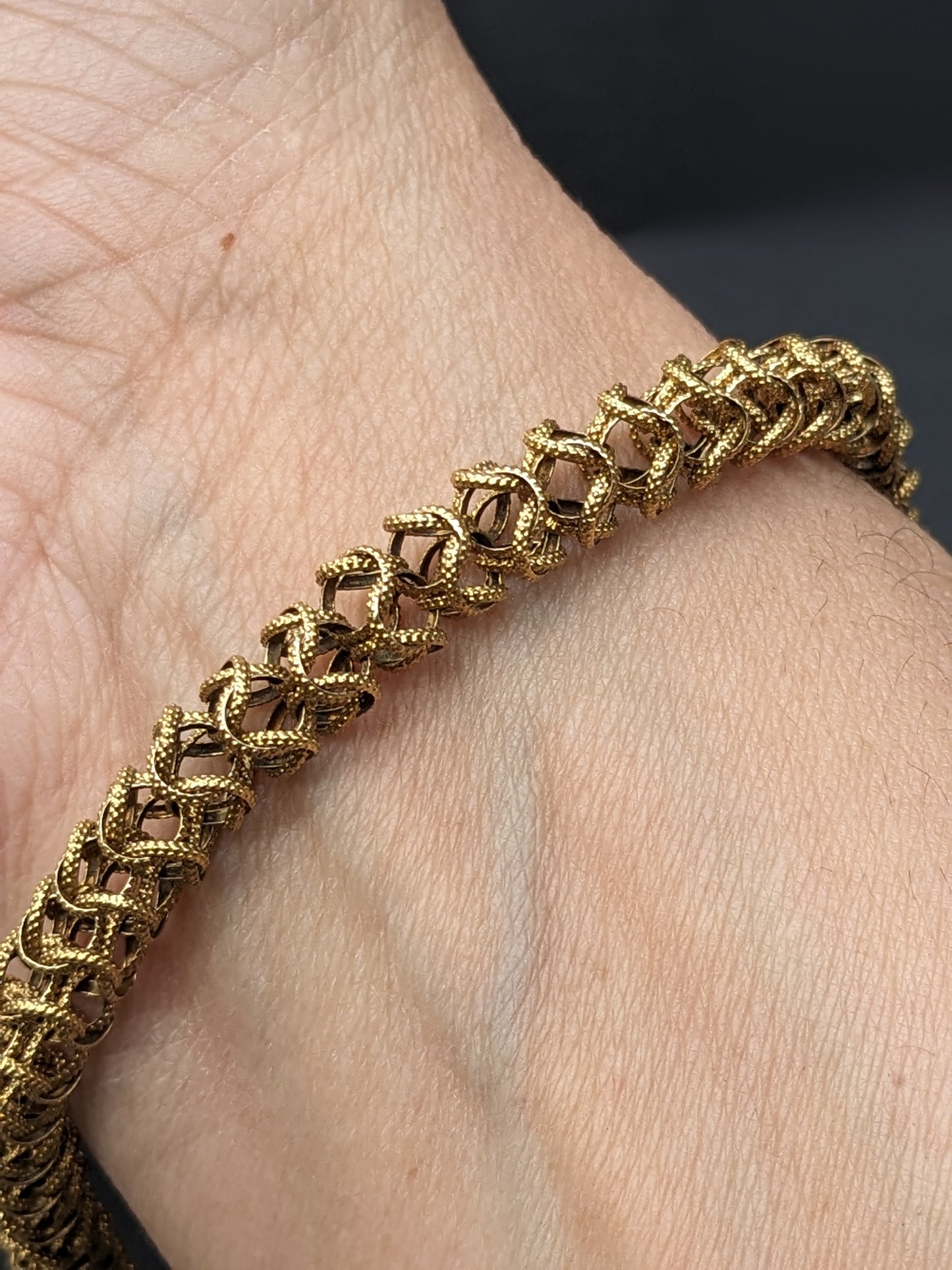 14K Unique Link Bracelet