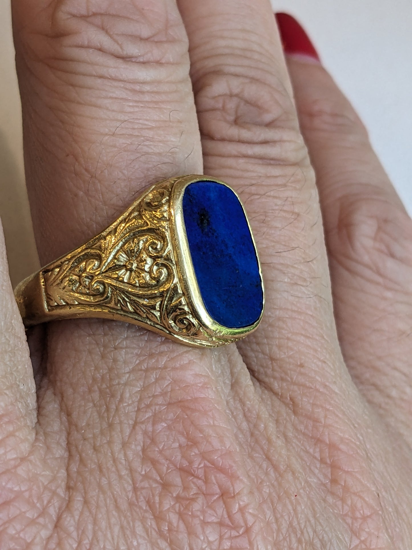 Large 18K Lapis Ring Heart Motif