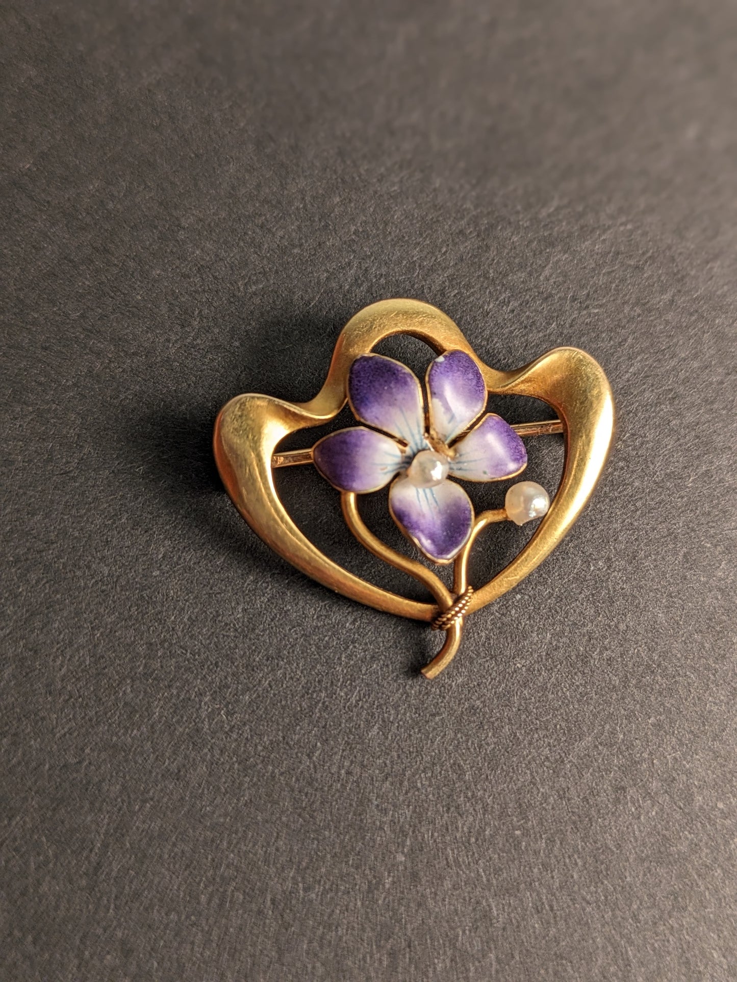 14k Art Nouveau enamel brooch