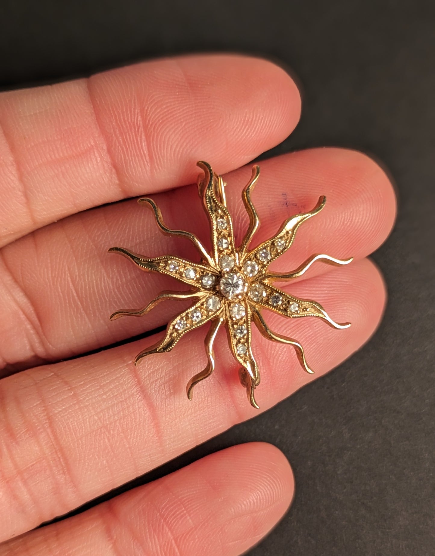 All diamond sunburst brooch/pendant