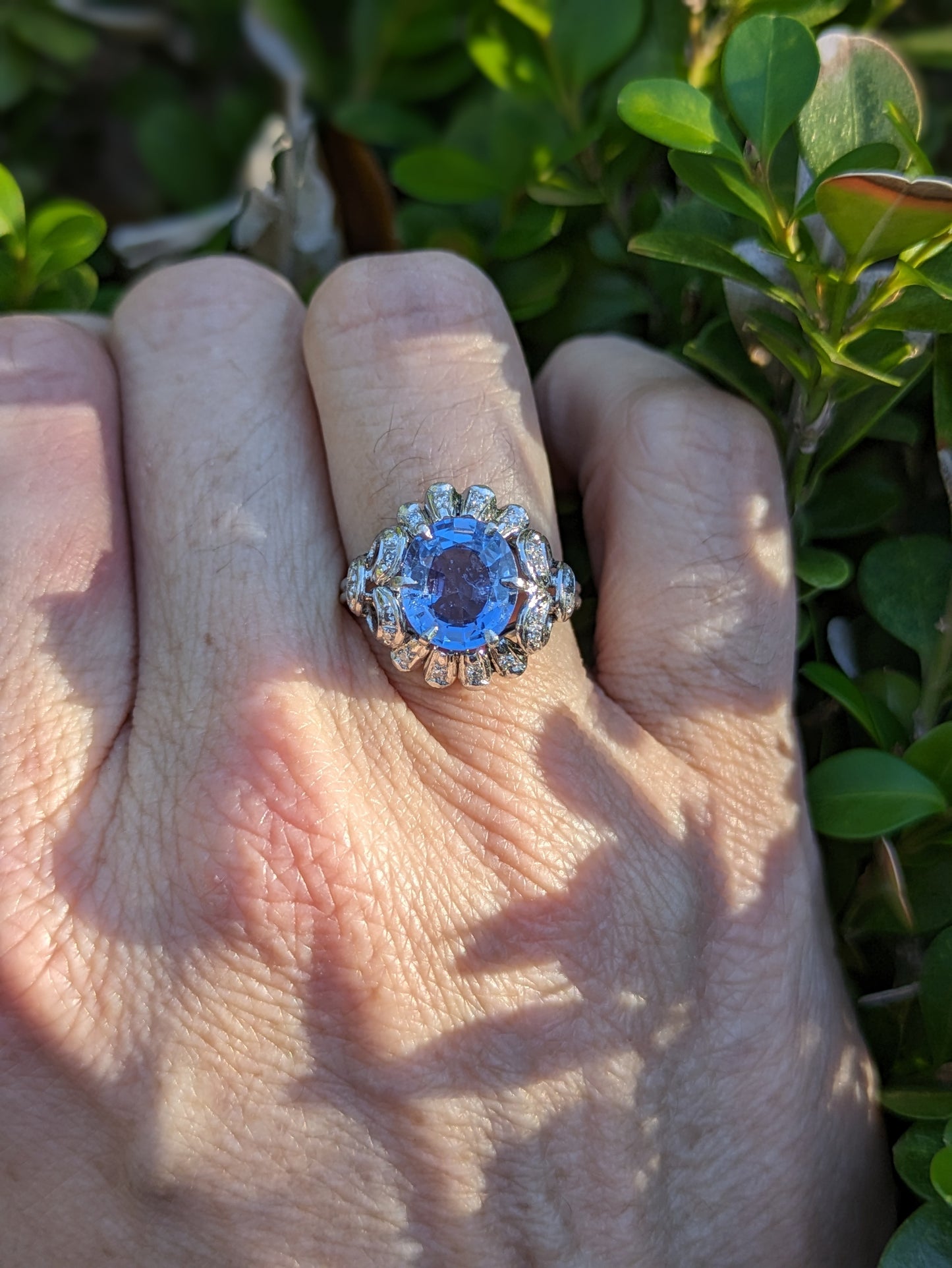 Natural untreated (GIA) Ceylon sapphire platinum and diamond ring