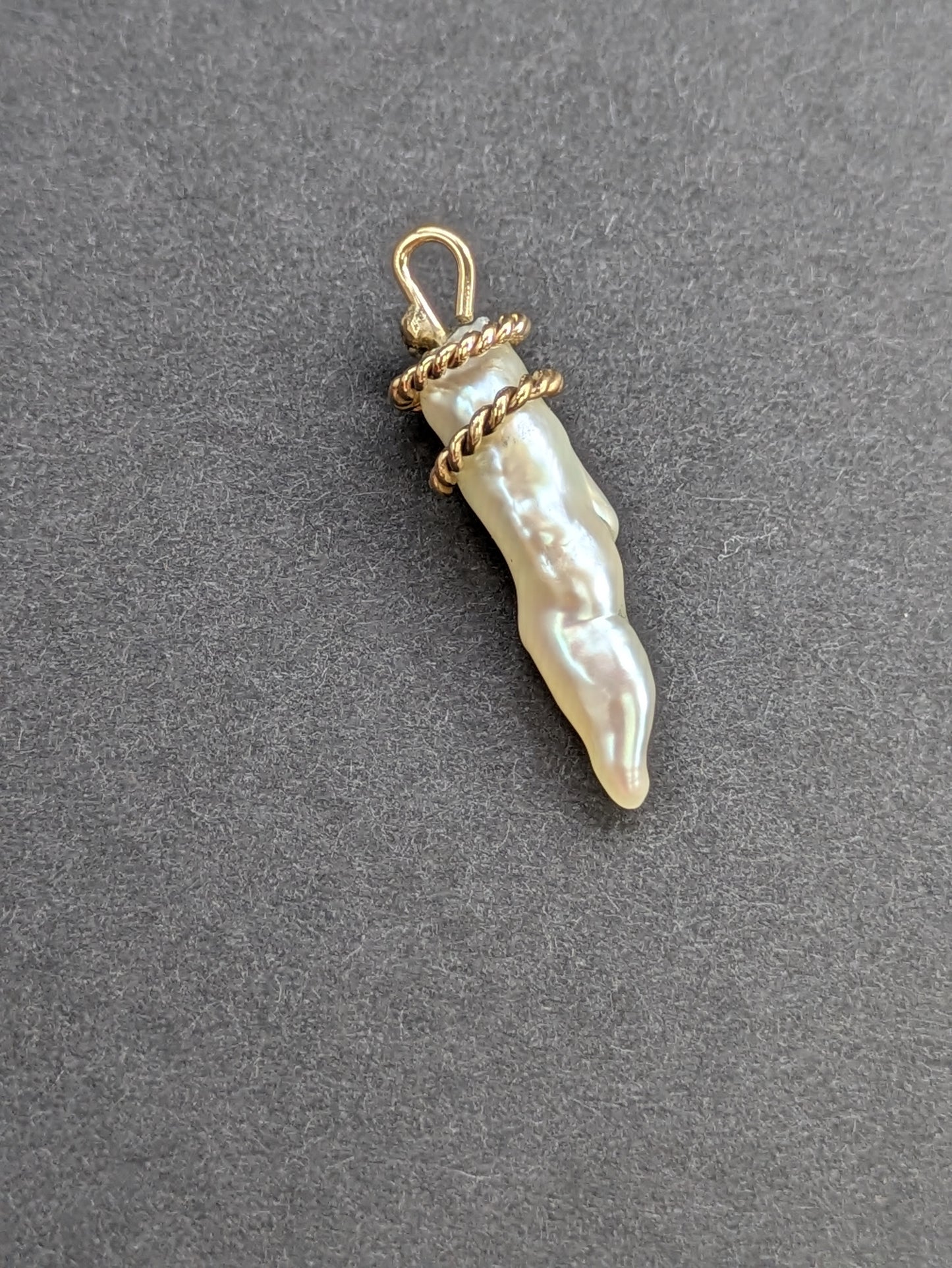 Natural Pearl Pendant 14K