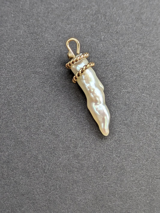 Natural Pearl Pendant 14K