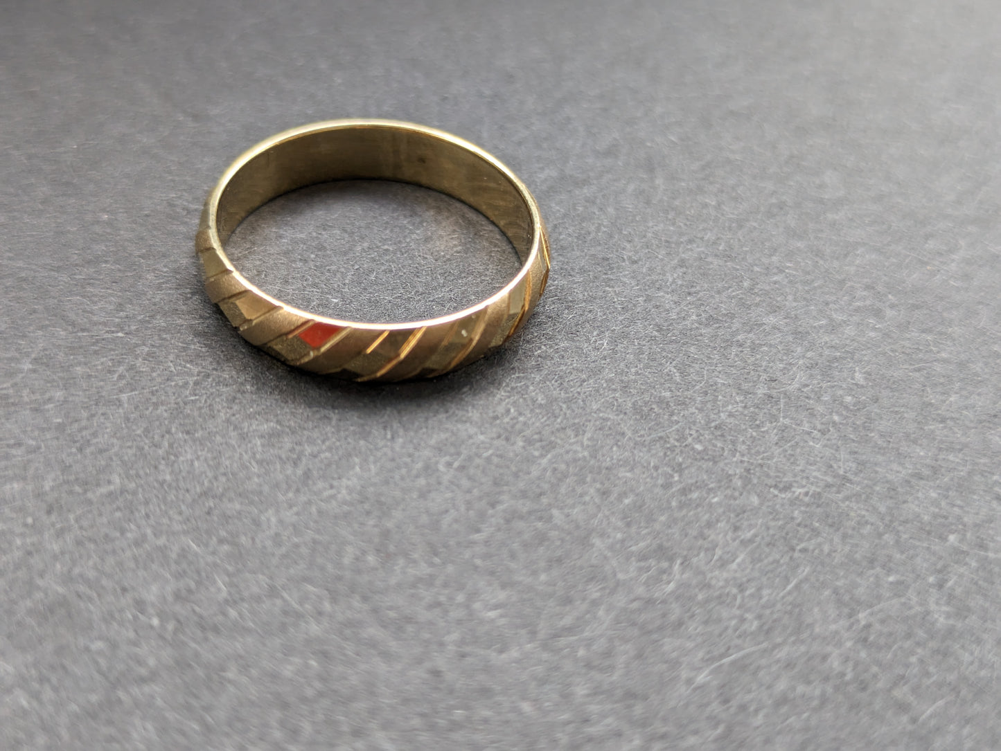 German vintage 8K gold band