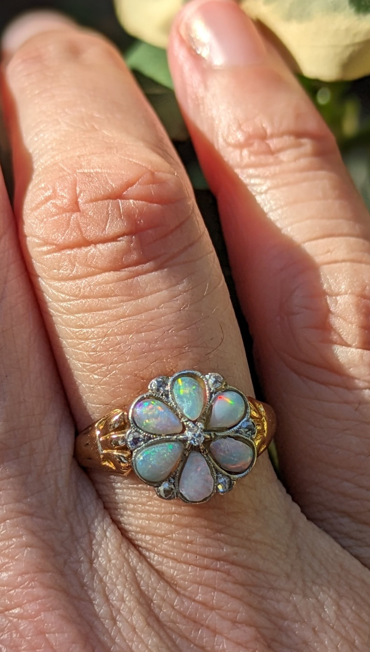 18K English opal ring