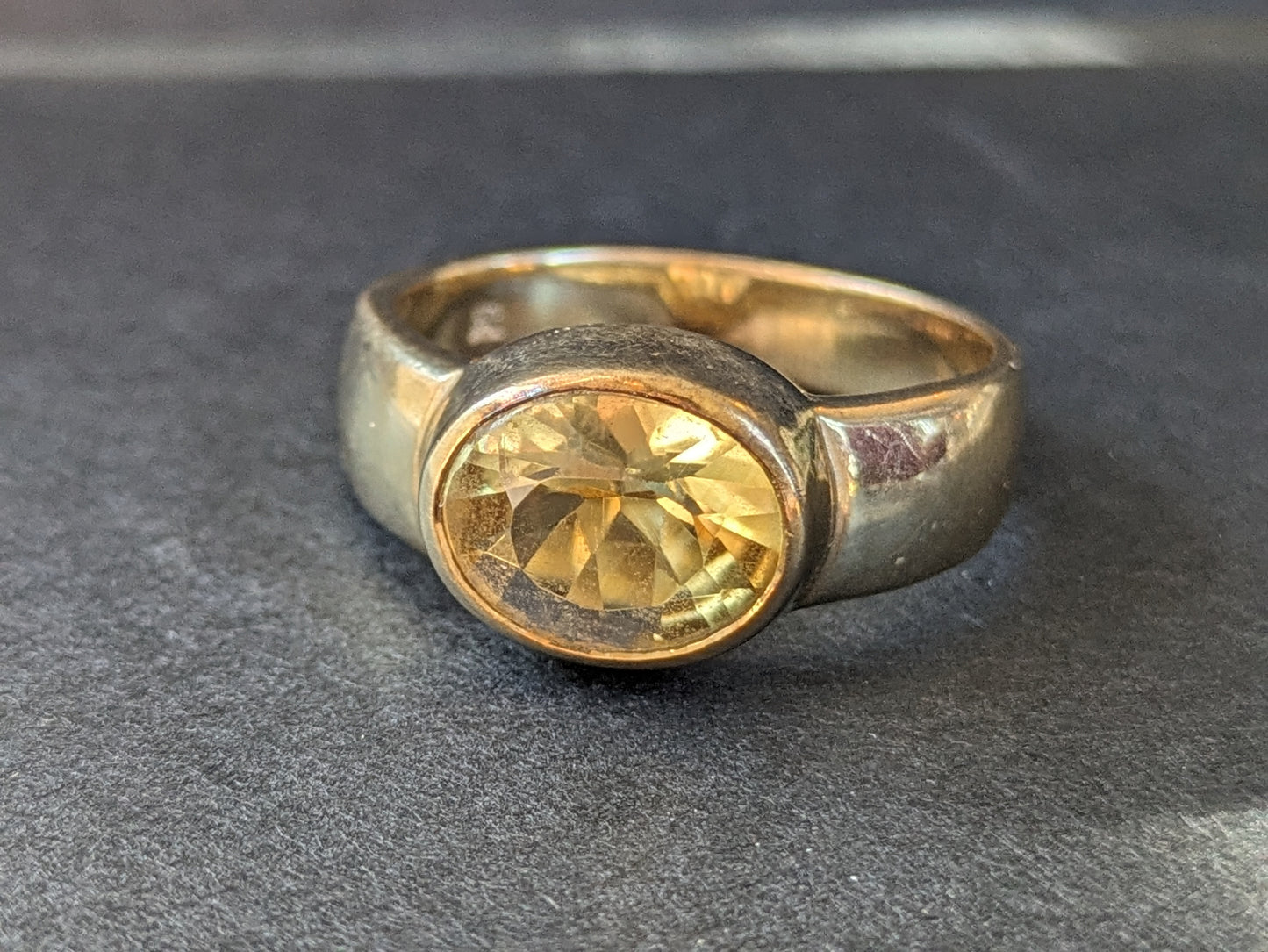 14K yellow gold and citrine ring