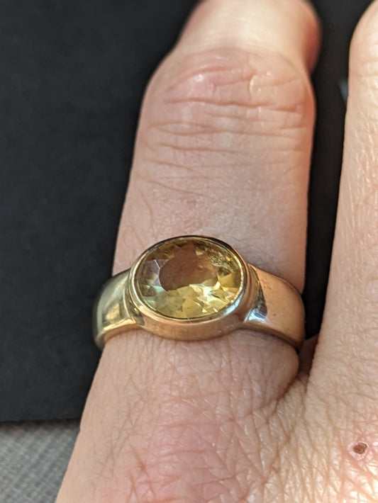 14K yellow gold and citrine ring