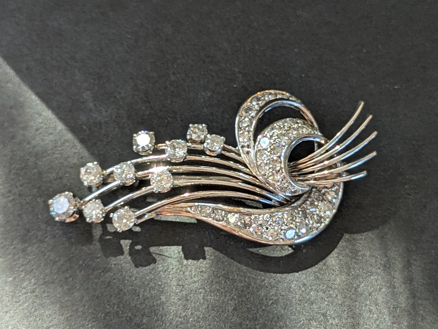 18k White Gold Diamond Spray Brooch