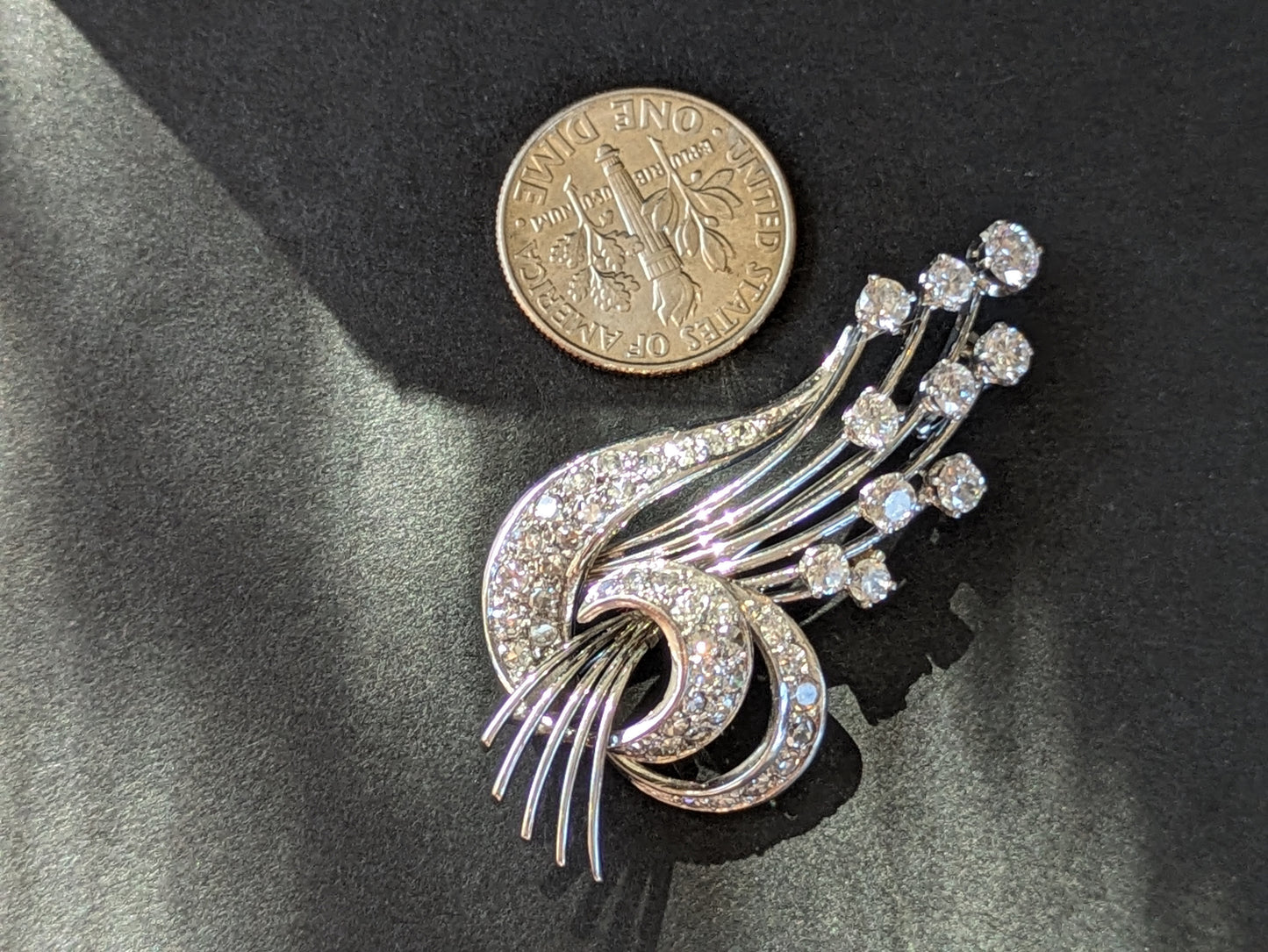 18k White Gold Diamond Spray Brooch