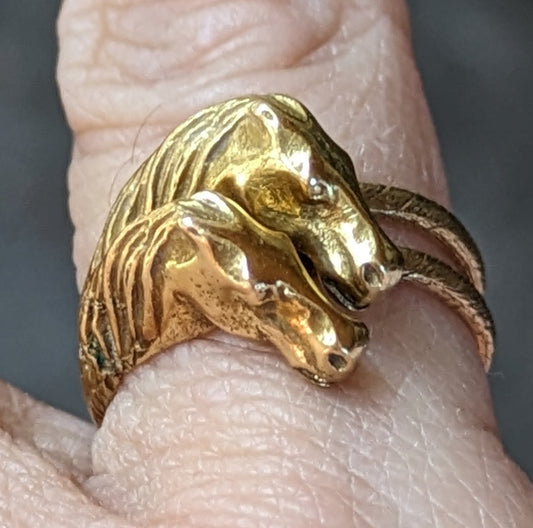 18k Interlocking Spanish Horse Ring Pair