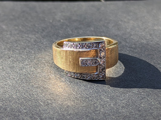 Vintage diamond buckle ring 14k